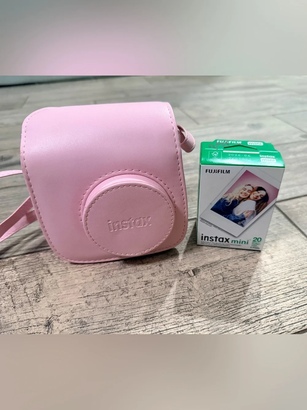 Fujifilm Pink Instax Mini 75 Bundle